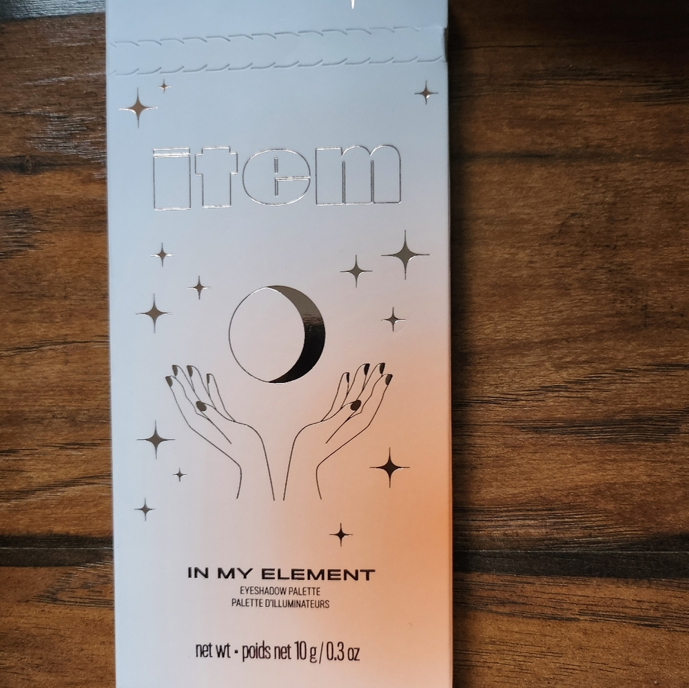 Item eyeshadow palette